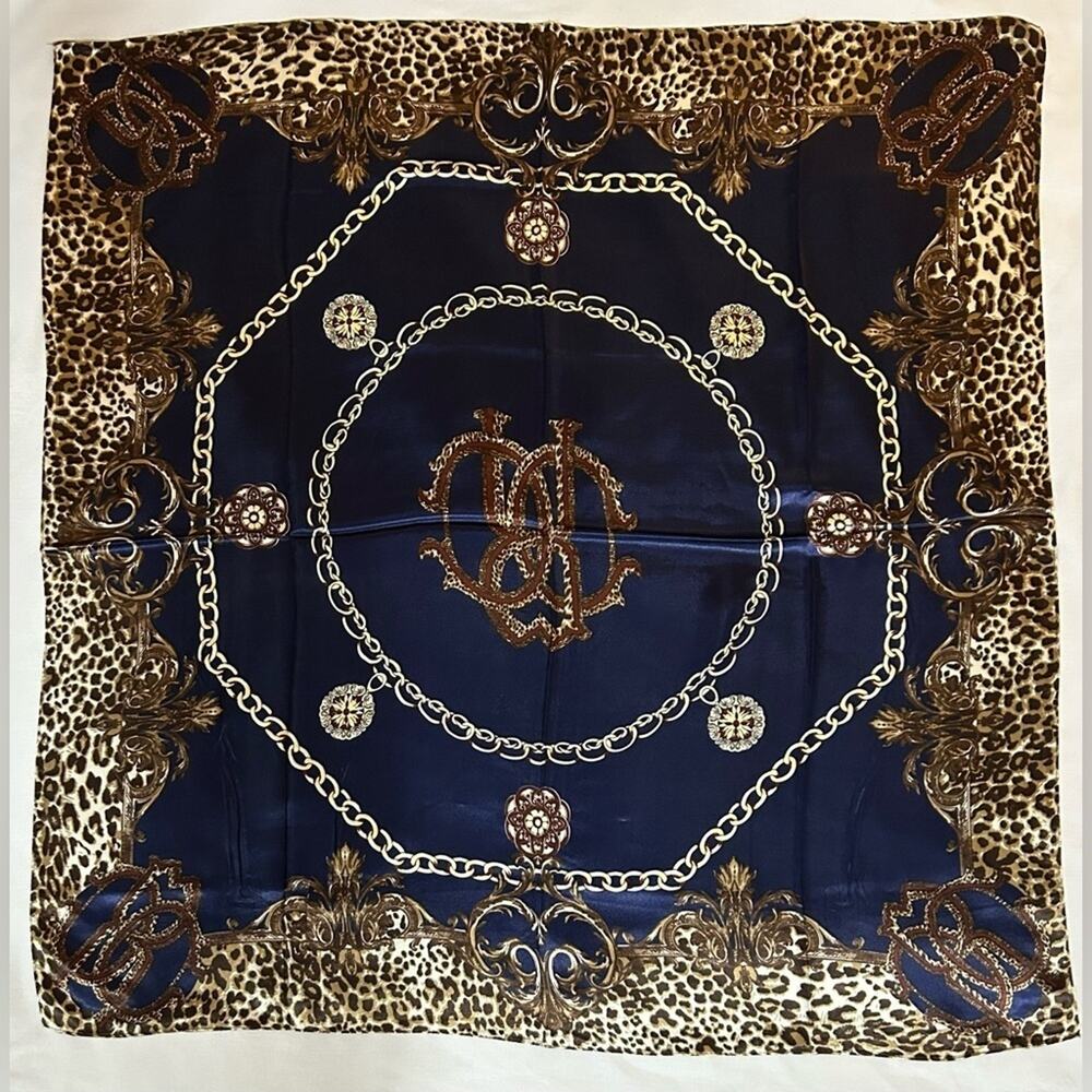 Scarf Women's 100 % Polyester NWT